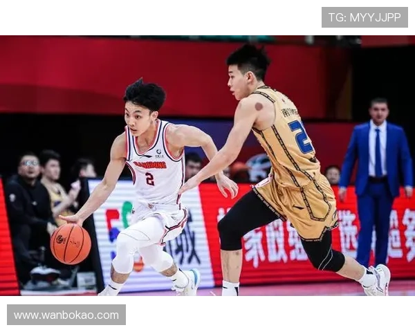 成都篮球队在选拔赛中以72分稳居积分榜首位